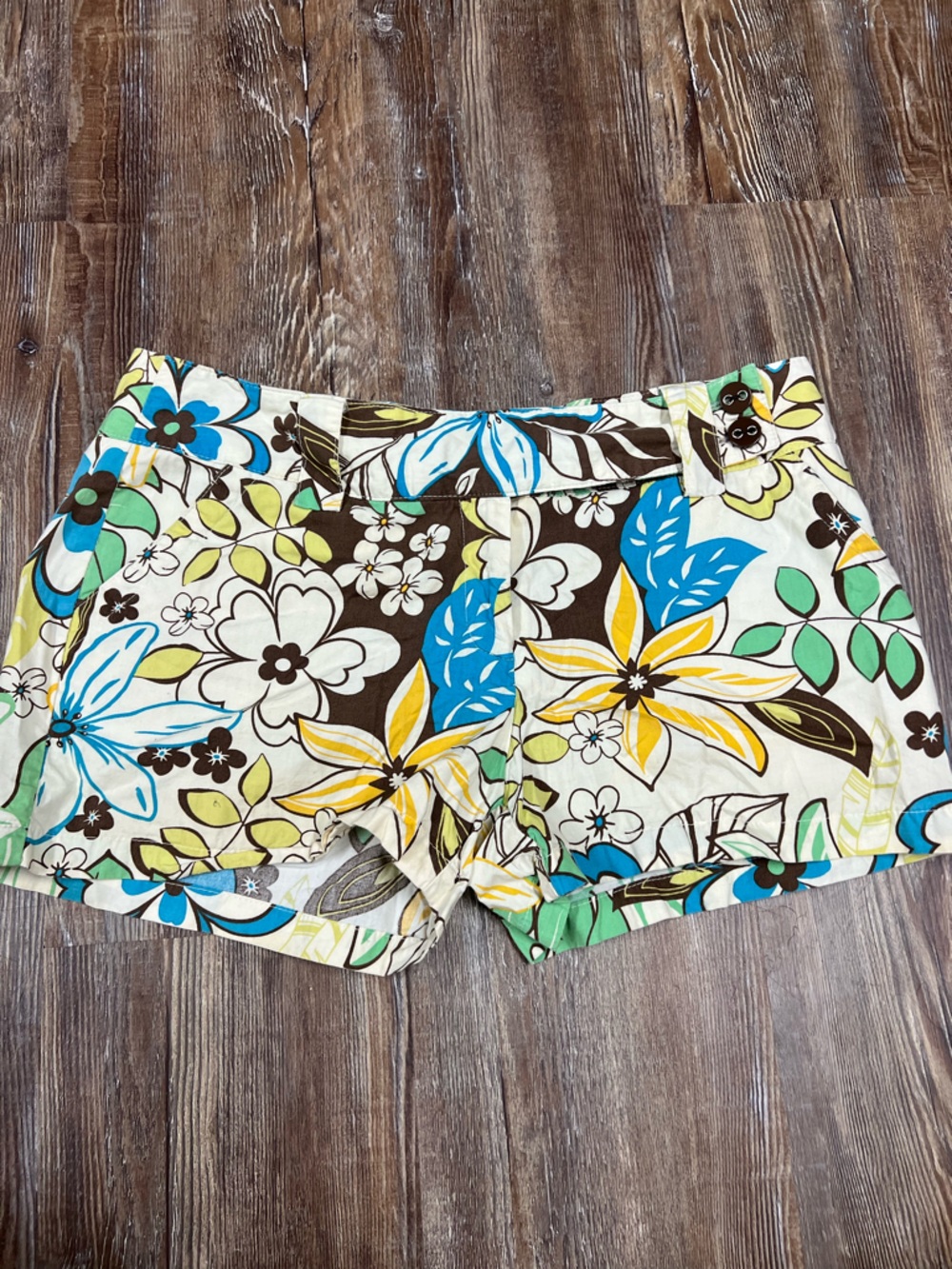 Vintage Y2K multicoloured summer floral shorts